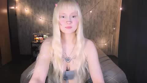 Snapshot of mariamilkis chatting on November 30, 2025, 2:26 am Maria online show from November 30, 2025, 2:26 am