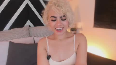 Marian online show from December 3, 2025, 11:36 pm