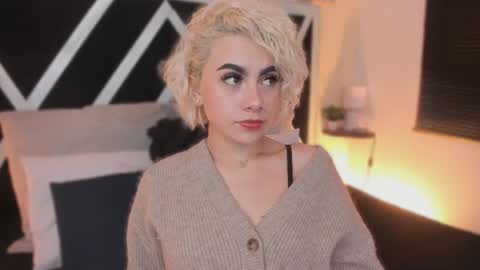 Marian online show from December 14, 2025, 2:39 am