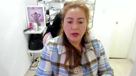 Snapshot of mariana01_m chatting on June 19, 2026, 12:09 pm mariana01_m online show from June 19, 2026, 12:09 pm