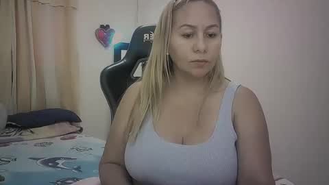 mariana995649 online show from July 14, 2026, 2:56 pm