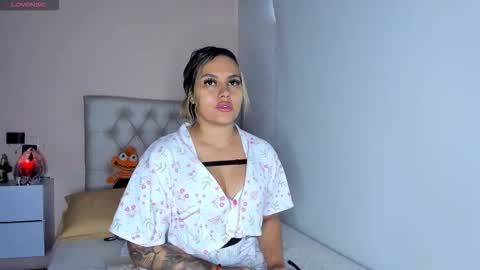 Snapshot of mariana__roe chatting on November 30, 2025, 5:17 pm Mariana Roe online show from November 30, 2025, 5:17 pm