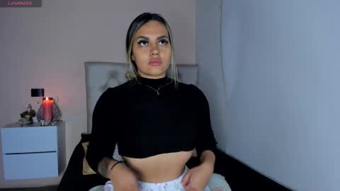 Mariana Roe online show from December 19, 2025, 11:01 pm