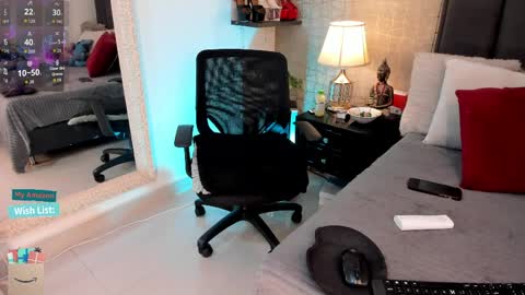 Snapshot of mariana_c chatting on March 31, 2026, 3:01 pm Mar y online show from March 31, 2026, 3:01 pm