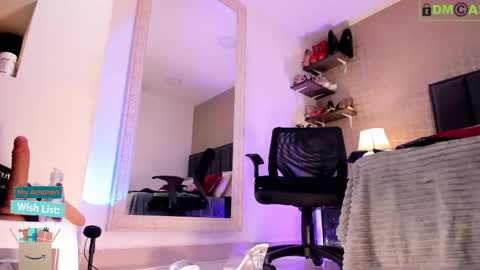 Snapshot of mariana_c chatting on April 15, 2026, 7:58 pm Mar y online show from April 15, 2026, 7:58 pm