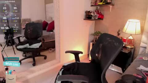 Snapshot of mariana_c chatting on May 11, 2026, 4:04 pm Mar y online show from May 11, 2026, 4:04 pm