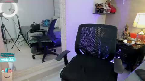 Mar y online show from June 30, 2026, 3:02 pm