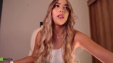 Snapshot of mariana_es chatting on February 27, 2025, 11:48 pm Mariana online show from February 27, 2025, 11:48 pm