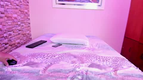 Snapshot of mariana_mauricio chatting on February 14, 2025, 2:39 am mariana mauricio online show from February 14, 2025, 2:39 am