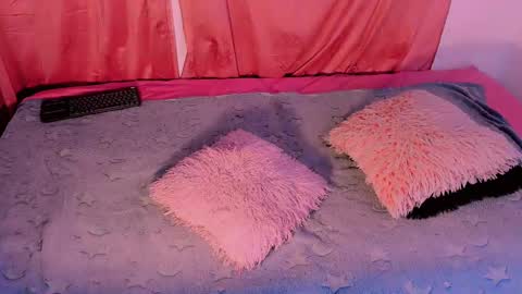 Snapshot of mariana_ofc chatting on November 12, 2025, 11:10 am Mariana online show from November 12, 2025, 11:10 am