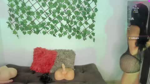 Snapshot of mariana_vidal chatting on May 12, 2026, 2:25 pm mariana vidal online show from May 12, 2026, 2:25 pm