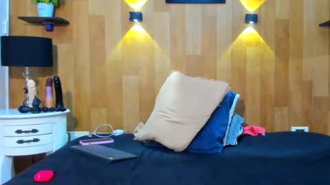 Mariana Angel online show from January 25, 2025, 3:09 am