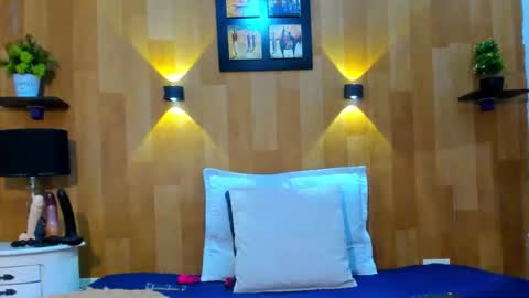 Mariana Angel online show from February 6, 2025, 6:56 pm