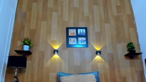 Mariana Angel online show from March 5, 2025, 8:10 pm