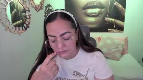 Mariana Lopez online show from June 18, 2026, 10:36 pm
