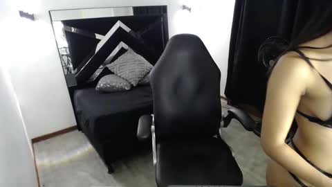 Mariana online show from March 8, 2026, 5:22 am