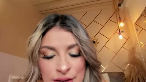 Snapshot of marianeporter_ chatting on November 22, 2025, 3:05 am marianeporter online show from November 22, 2025, 3:05 am