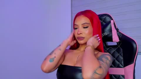 M A R I A N E online show from January 17, 2026, 5:01 am