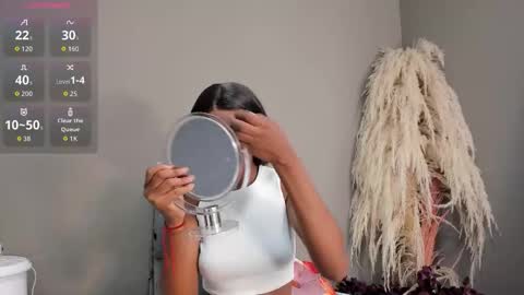 marianrosse online show from November 15, 2025, 4:21 am