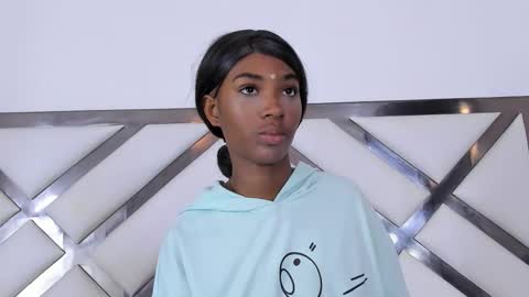 marianrosse online show from November 28, 2025, 5:37 pm