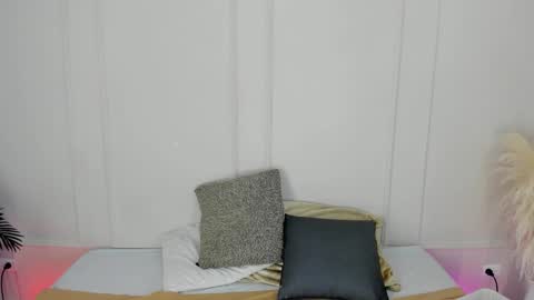 Maria Pettit online show from February 27, 2026, 11:54 am