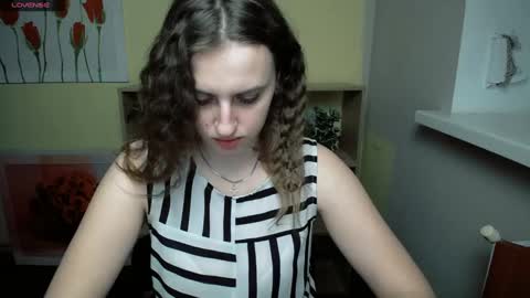 Snapshot of mariatess_ chatting on January 17, 2025, 11:27 am Mariia online show from January 17, 2025, 11:27 am