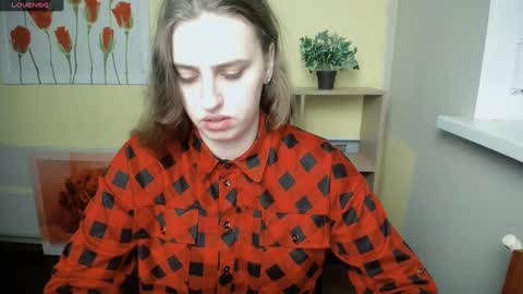 Snapshot of mariatess_ chatting on January 24, 2025, 9:28 am Mariia online show from January 24, 2025, 9:28 am