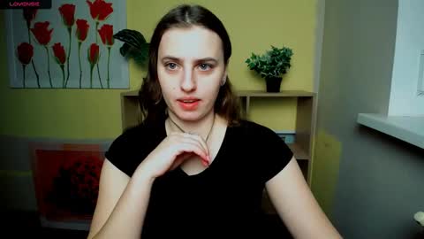 Snapshot of mariatess_ chatting on February 10, 2025, 9:47 am Mariia online show from February 10, 2025, 9:47 am