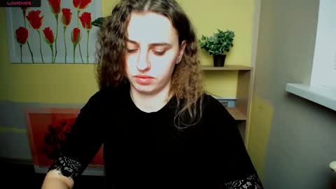 Snapshot of mariatess_ chatting on February 12, 2025, 2:10 pm Mariia online show from February 12, 2025, 2:10 pm