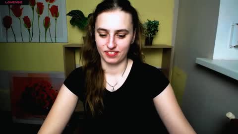 Snapshot of mariatess_ chatting on March 7, 2025, 1:40 pm Mariia online show from March 7, 2025, 1:40 pm