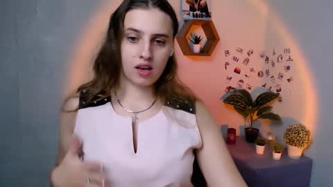 Snapshot of mariatess_ chatting on October 14, 2025, 12:06 pm Mariia online show from October 14, 2025, 12:06 pm