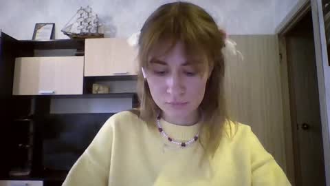 Elianor online show from April 10, 2026, 9:14 am