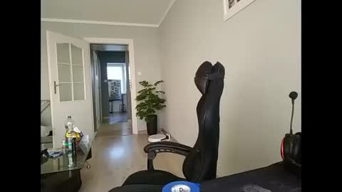 maribor5879 online show from February 5, 2025, 3:09 pm