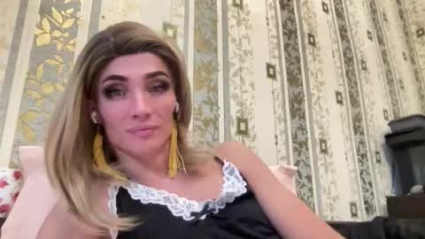 Snapshot of maridekoks chatting on November 9, 2025, 10:24 am Mari online show from November 9, 2025, 10:24 am