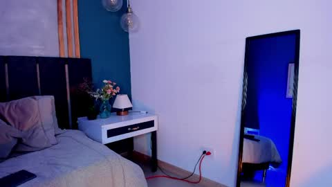 Snapshot of marie_bass chatting on June 4, 2026, 1:39 pm marie_bass online show from June 4, 2026, 1:39 pm
