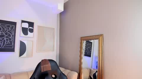 marie_bass online show from June 22, 2026, 1:41 pm