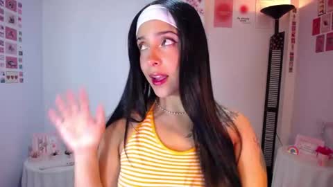 Snapshot of marie_daved chatting on July 18, 2026, 4:05 am Nicolle online show from July 18, 2026, 4:05 am