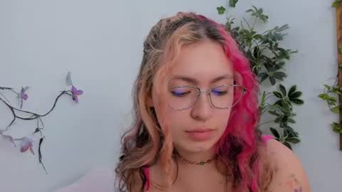 Mariee online show from July 13, 2026, 6:22 pm