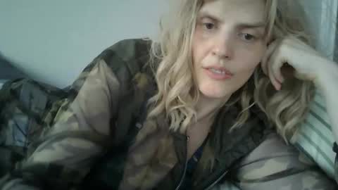 Mariejojo online show from May 30, 2026, 5:43 pm