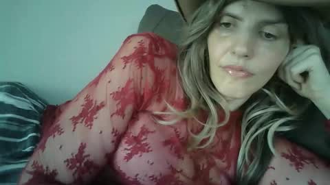 Mariejojo online show from June 3, 2026, 5:51 pm