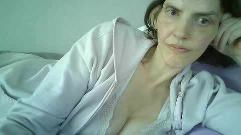 Mariejojo online show from July 6, 2026, 4:53 pm
