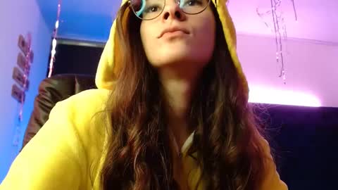 Mariie online show from January 10, 2025, 7:00 pm