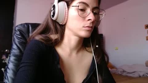 Mariie online show from February 5, 2025, 4:03 pm