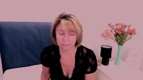 Snapshot of mariemature chatting on July 6, 2026, 6:21 am MarieMature online show from July 6, 2026, 6:21 am