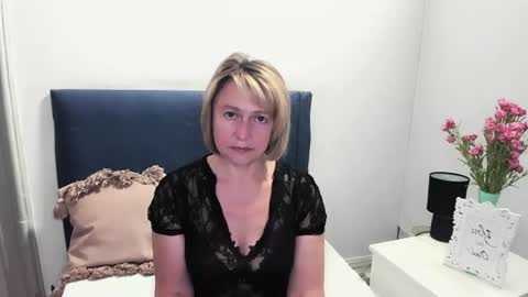 Snapshot of mariemature chatting on July 14, 2026, 5:23 am MarieMature online show from July 14, 2026, 5:23 am