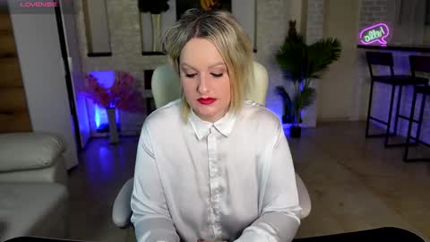 mariemlui online show from March 21, 2026, 3:59 pm