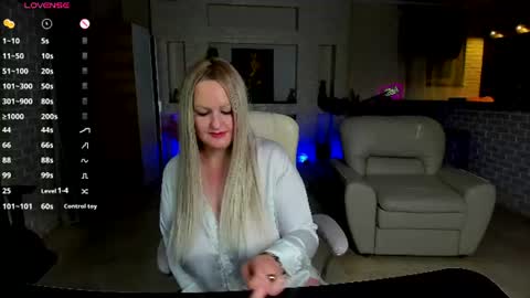 mariemlui online show from June 19, 2026, 6:56 pm