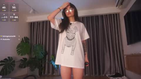 Mia online show from March 10, 2026, 12:48 am