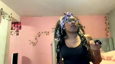 Snapshot of mariexxx22 chatting on January 6, 2026, 4:16 am eMariexxx online show from January 6, 2026, 4:16 am
