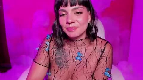 Snapshot of mariham_ chatting on July 30, 2026, 2:32 am Amelie online show from July 30, 2026, 2:32 am